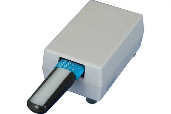 z695a-seculifeox_plus_fingersim_persp1_17021.jpg